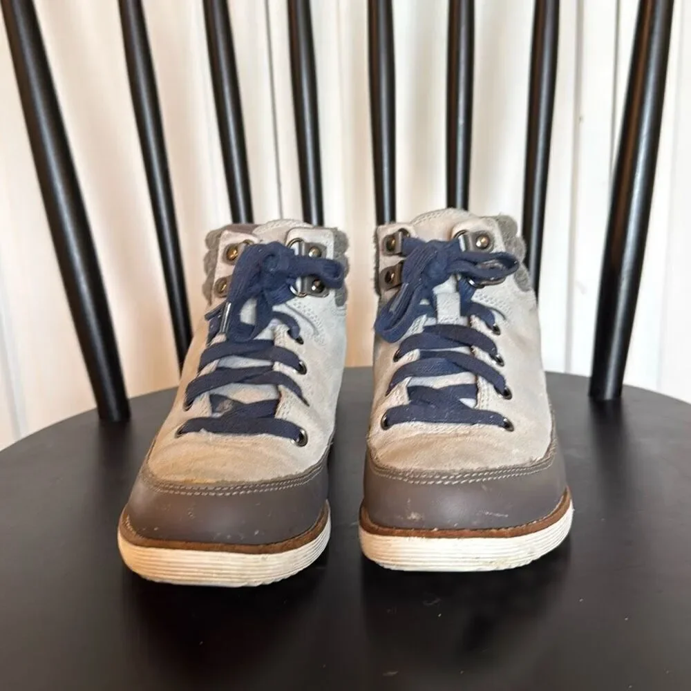 Cole Haan Grand Os waterproof hiking bootie size 6